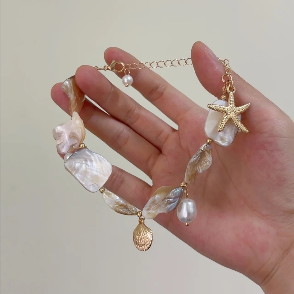 Handmade Natural‎ Shell Bracelet with Pearls & Starfish Charm